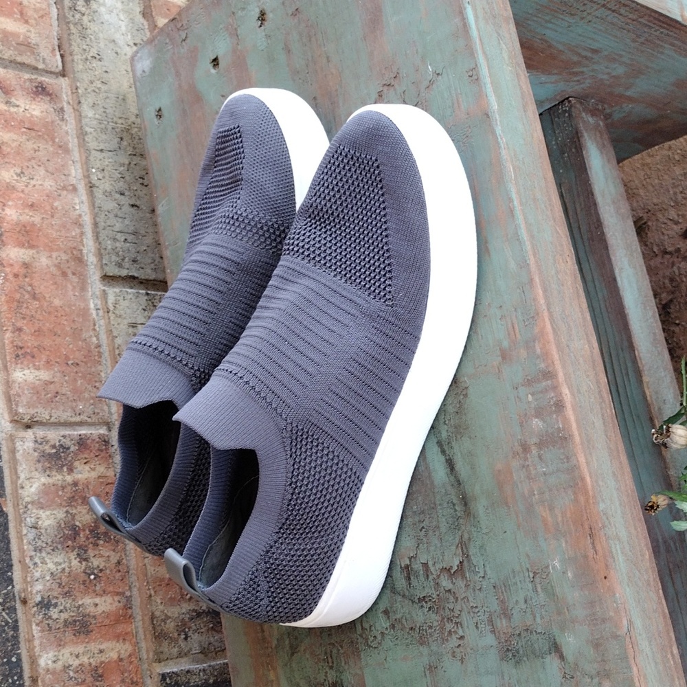 Steve Madden Shoes Womens 9 M Beale Casual Comfort Slip On sneaker gray Fabric